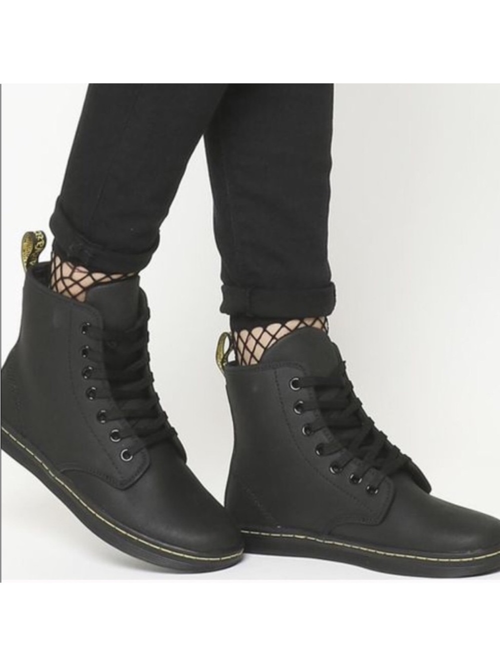 Dr. Martens Shoreditch Boots 8 Leather Black combat
